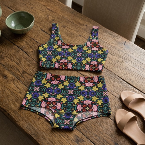 Cheek Boss Other - No Show Bra : SECRET GARDEN (L) Boyshort (M) Poppies Floral Print